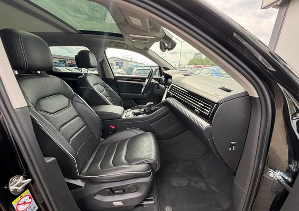 Volkswagen Touareg cena 224900 przebieg: 122396, rok produkcji 2019 z Margonin małe 436